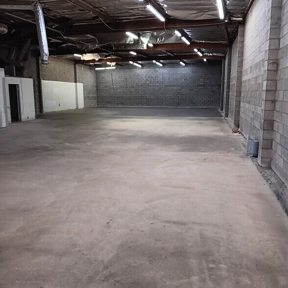 More Photos Of 1120 E 14th Pl, Los Angeles Warehouse For Sale