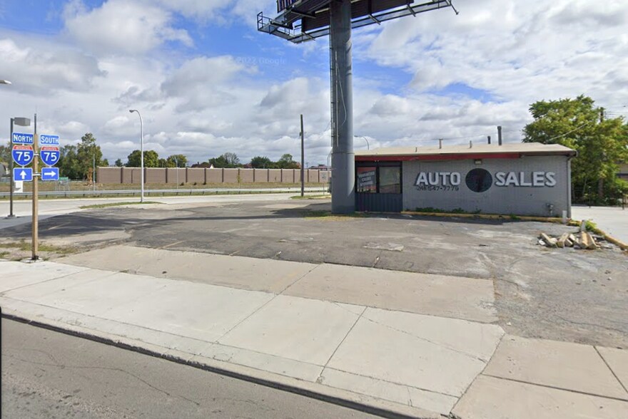More Photos Of 22411 S Chrysler Ave, Hazel Park Service Station For Lease