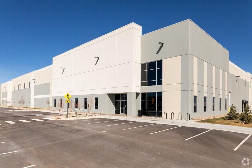 More Photos Of 21001 E 13th Ave, Aurora Distribution For Lease