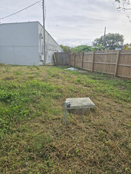 More Photos Of 638 Hewett Dr, Orlando Industrial For Sale