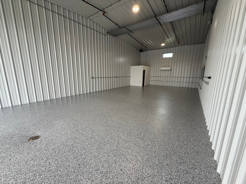 More Photos Of 1575 NW Gettysburg Ln, Waukee Flex For Sale