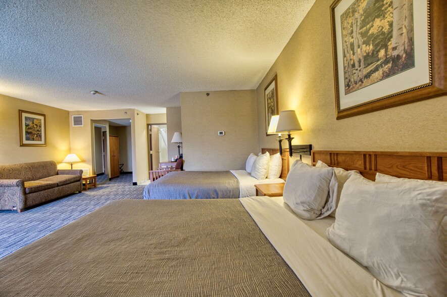 More Photos Of 7860 6th St, Wellington Hotel For Sale