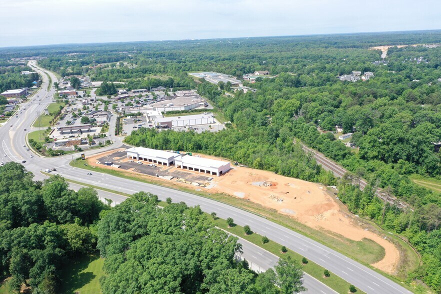 Primary Photo Of 5696 W Gate City Blvd, Greensboro Supermarket For Lease