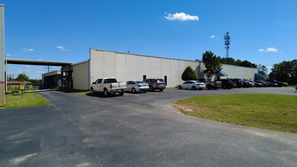 More Photos Of 100 Southwest Dr, Spartanburg Warehouse For Sale