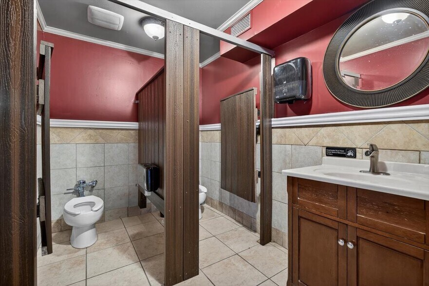 More Photos Of 5 Main St, Derby Restaurant For Sale