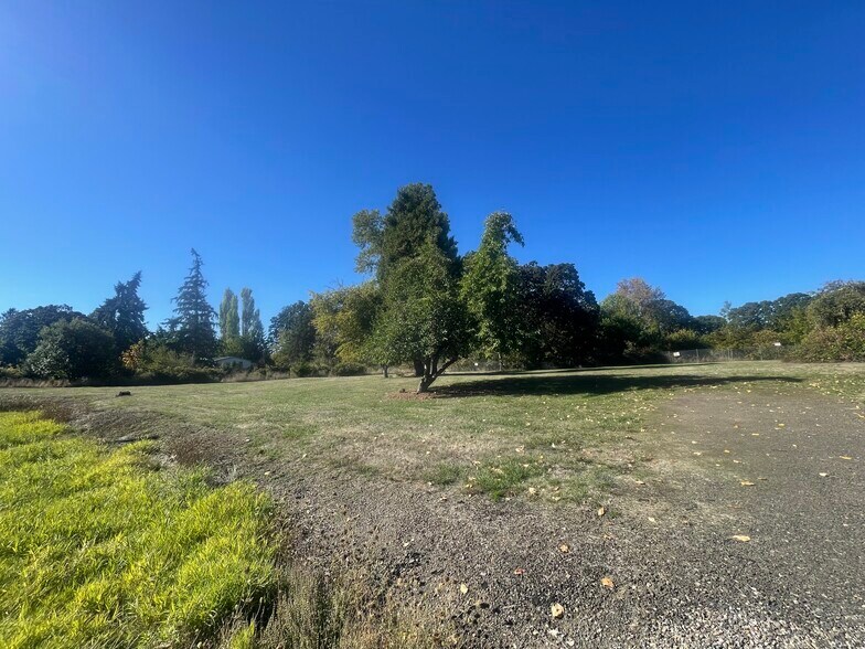 More Photos Of 200 N Gun Club Rd, Independence Land For Sale