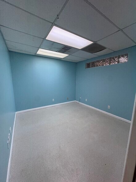 More Photos Of 1539 Parental Home Rd, Jacksonville Medical For Lease