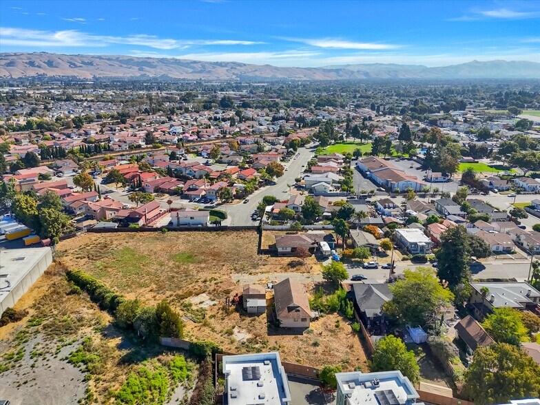 More Photos Of 30793 Vallejo St, Union City Land For Sale
