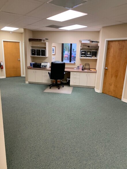 More Photos Of 4524 Gun Club Rd, West Palm Beach Office For Lease