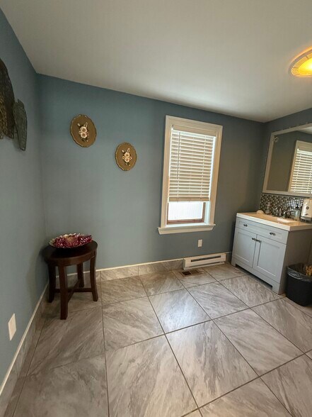 More Photos Of 364 N Courtland St, East Stroudsburg Medical For Lease