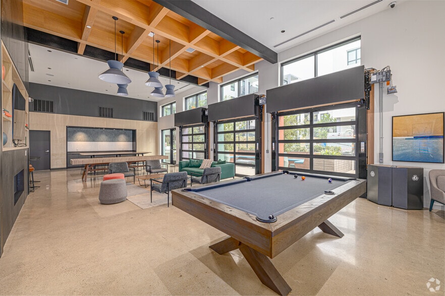 More Photos Of 4520 Alvarado Canyon Rd, San Diego Apartments For Lease