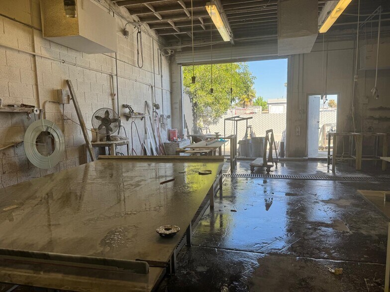More Photos Of 909 E Arlee Pl, Anaheim Warehouse For Lease