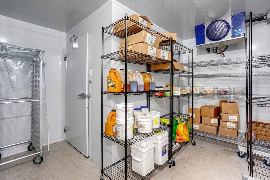 More Photos Of 8091 Kiriak Link SW, Edmonton Unknown For Lease