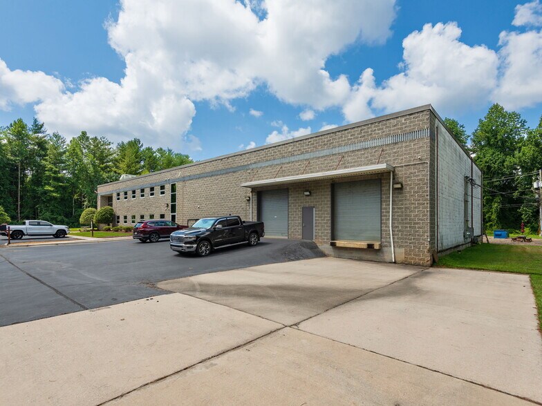 More Photos Of 50 Fisk Dr, Arden Office For Sale