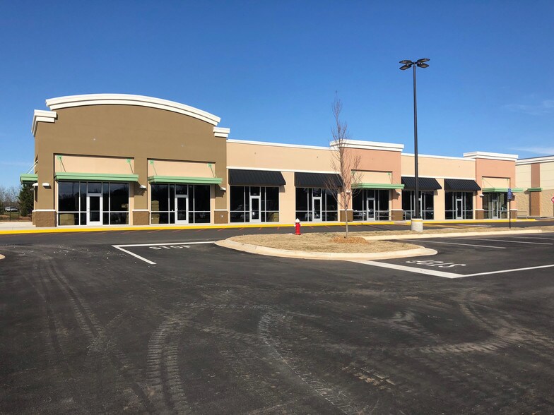 More Photos Of 2934 Point Mallard Pky SE, Decatur Supermarket For Lease