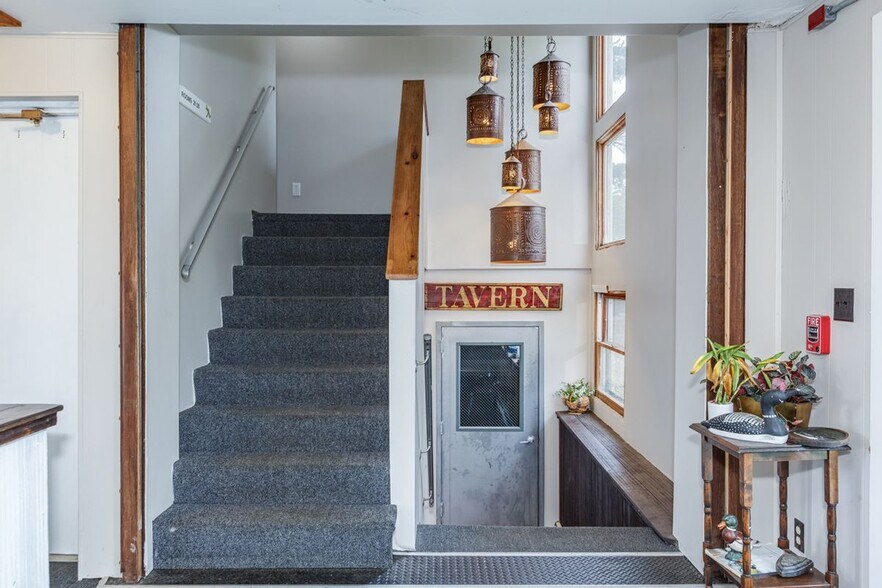 More Photos Of 275 Jenness Pond Rd, Northwood Hotel For Sale