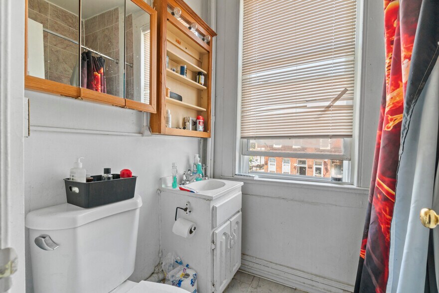 More Photos Of 885 W Lombard St, Baltimore Apartments For Sale