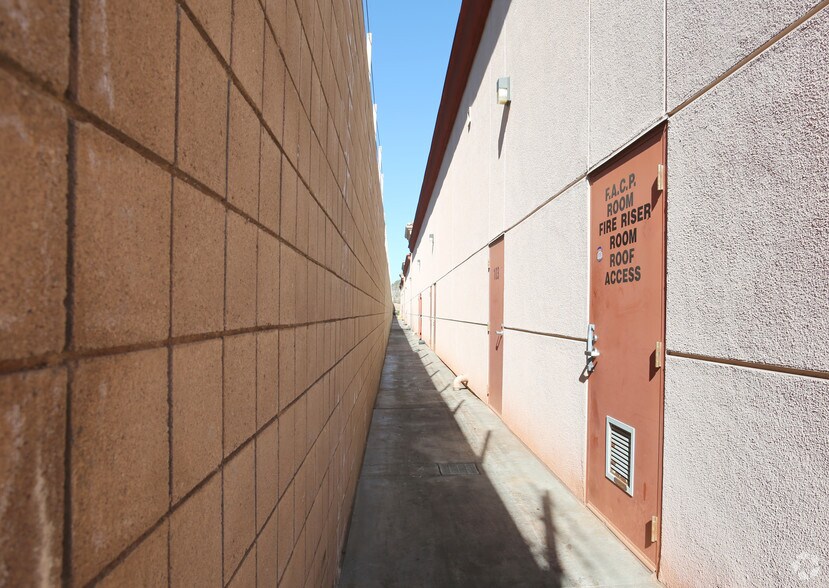 More Photos Of 40210-40250 Murrieta Hot Springs Rd, Murrieta Unknown For Lease