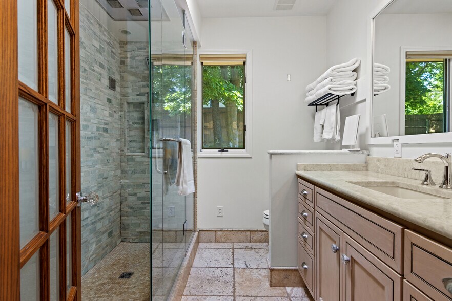 More Photos Of 128 E Pine St, Cadillac Specialty For Sale