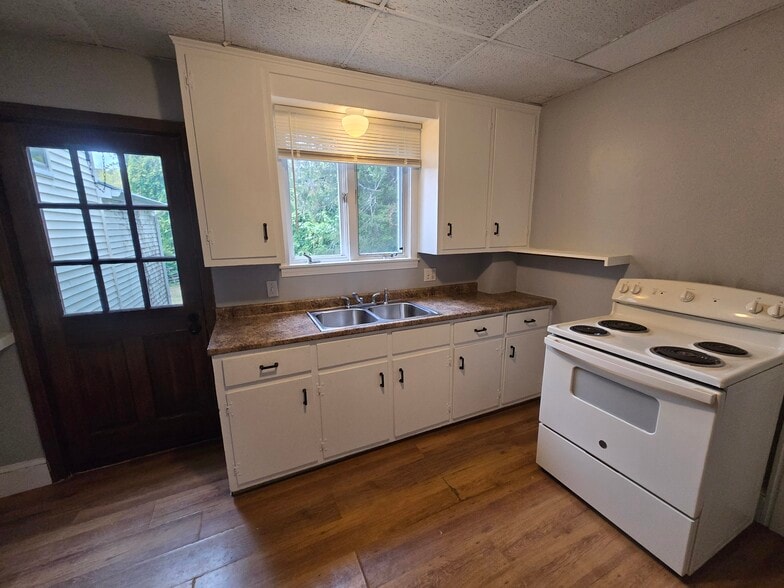 More Photos Of 43 Baptist St, Swansea Apartments For Sale