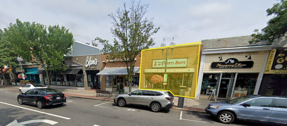 Primary Photo Of 33 E Main St, Patchogue Storefront For Lease