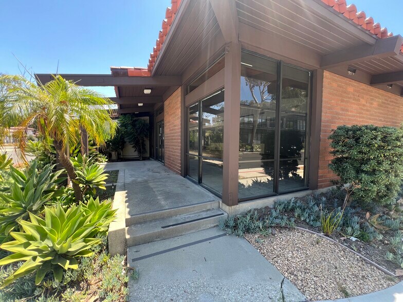 More Photos Of 811-897 Silver Spur Rd, Rolling Hills Estates Unknown For Lease