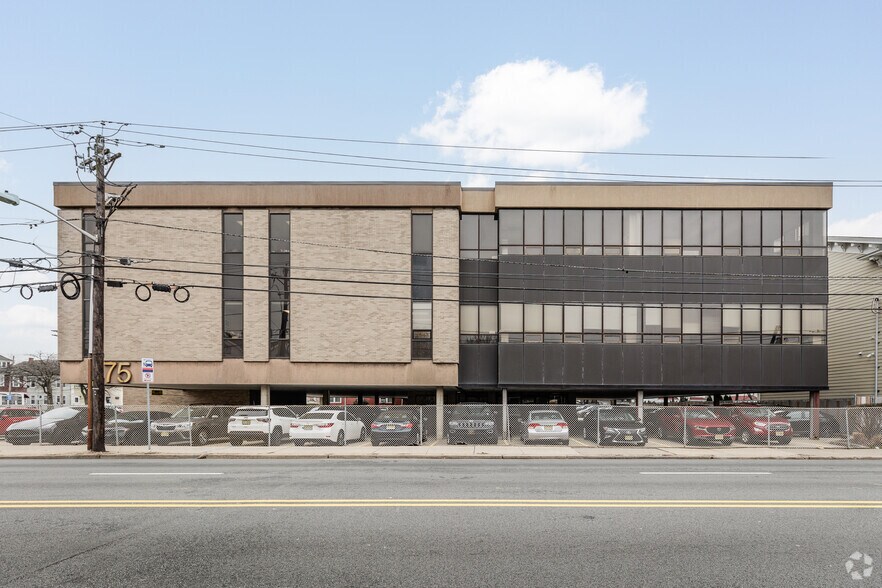 More Photos Of 75 Essex St, Hackensack Office For Sale