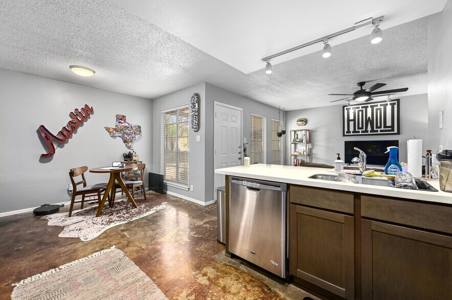 More Photos Of 3416 Willowrun Dr, Austin Apartments For Sale