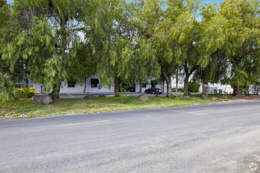 More Photos Of 1500 Sally Ride Dr, Concord Airplane Hangar For Sale