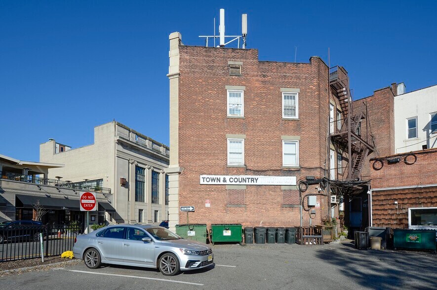 More Photos Of 66 E Ridgewood Ave, Ridgewood General Retail For Lease