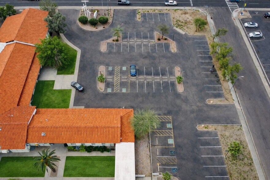 More Photos Of 3546 E Thomas Rd, Phoenix Religious Facility For Lease