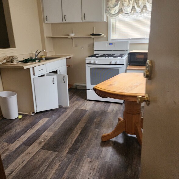 More Photos Of 401 N Spring St, Independence Apartments For Sale