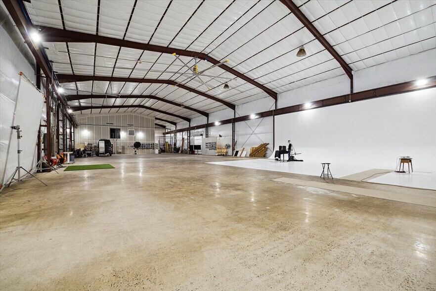 More Photos Of 4010 Canal St, Houston Warehouse For Sale