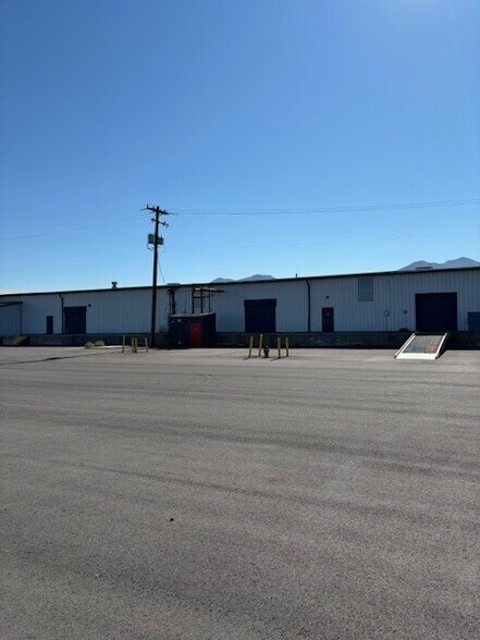 More Photos Of 225 S Lodestone Way, Tooele Warehouse For Lease