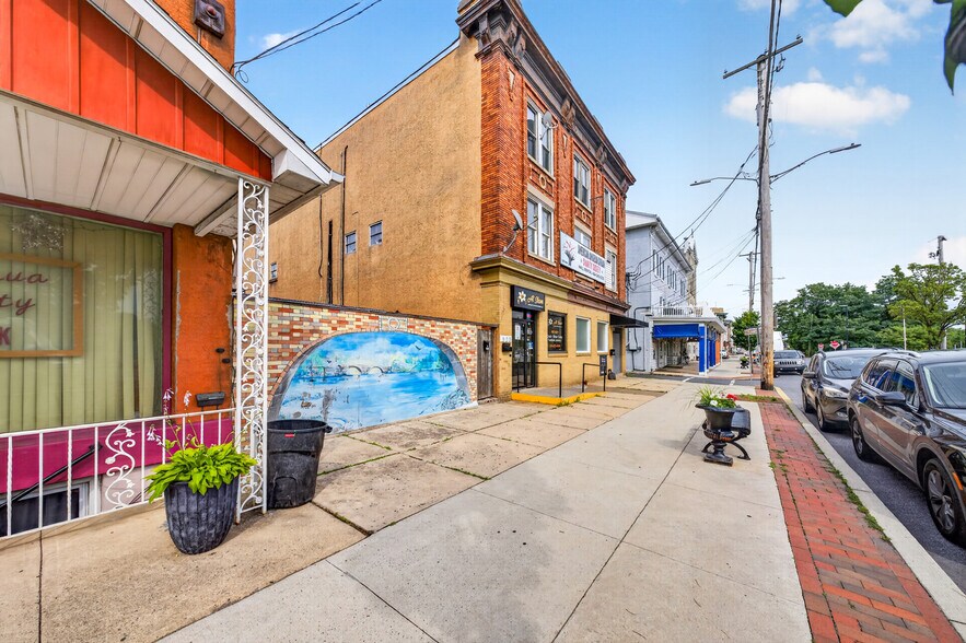 More Photos Of 521 Front St, Catasauqua Storefront Retail Residential For Sale