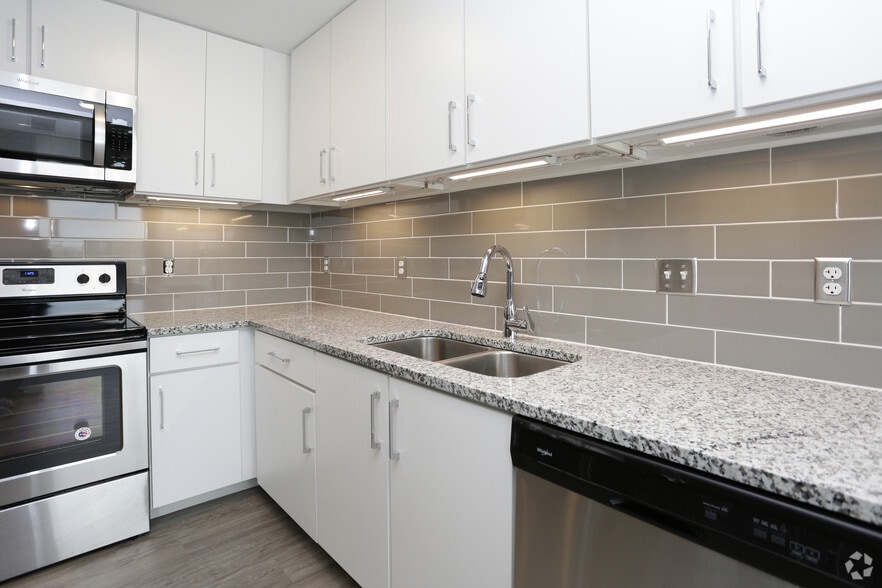 More Photos Of 285 Western Ave, Muskegon Apartments For Lease