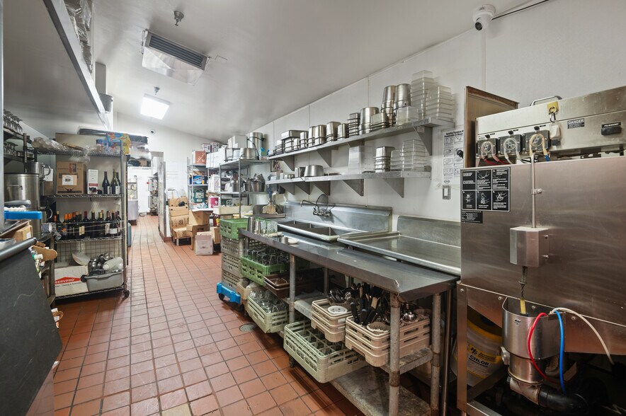 More Photos Of 16503 Whittier Blvd, Whittier Restaurant For Sale