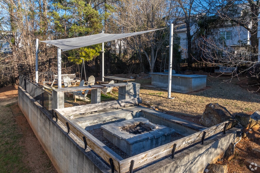 More Photos Of 1030 Dr Martin Luther King Pky, Athens Apartments For Sale