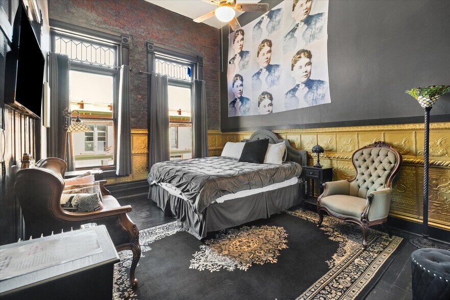 More Photos Of 301 Victor Ave, Victor Hotel For Sale