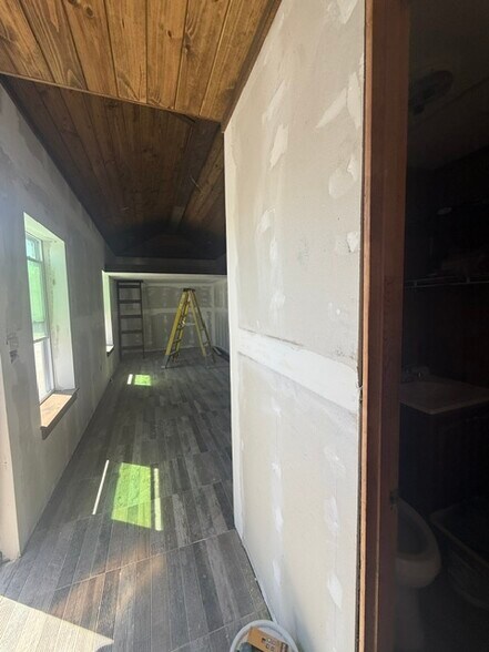 More Photos Of 14 Utility Dr, Palm Coast Industrial For Lease