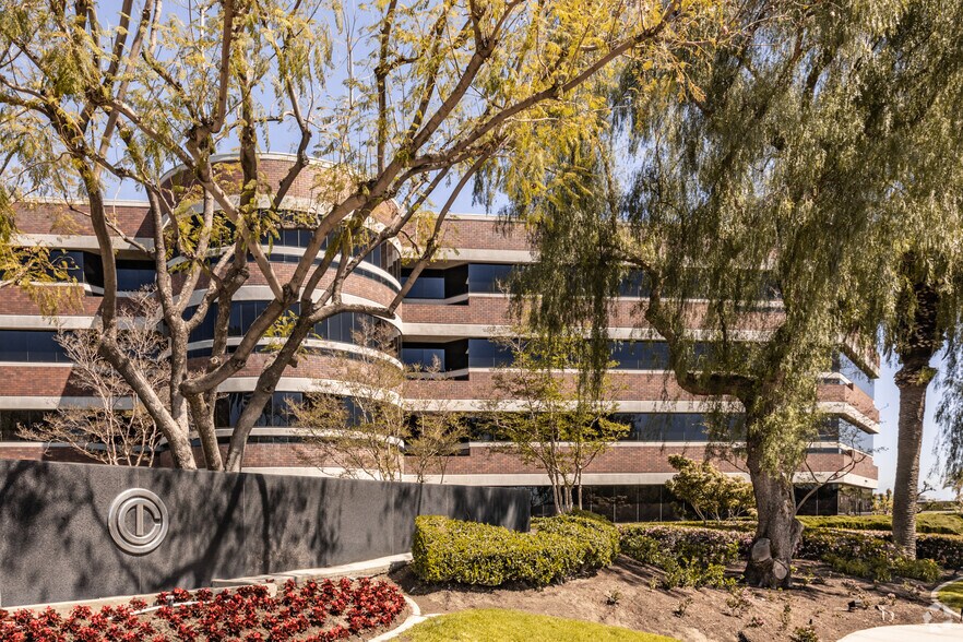 More Photos Of 800 N Haven Ave, Ontario Office For Lease