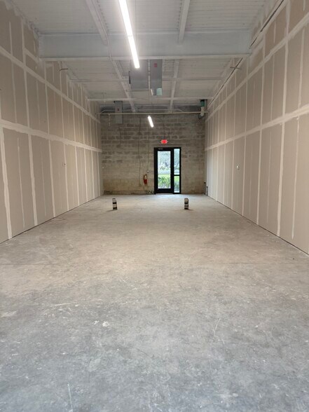 More Photos Of 3370 Rouse Rd, Orlando Storefront For Sale