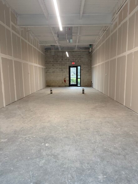 More Photos Of 3370 Rouse Rd, Orlando General Retail For Sale