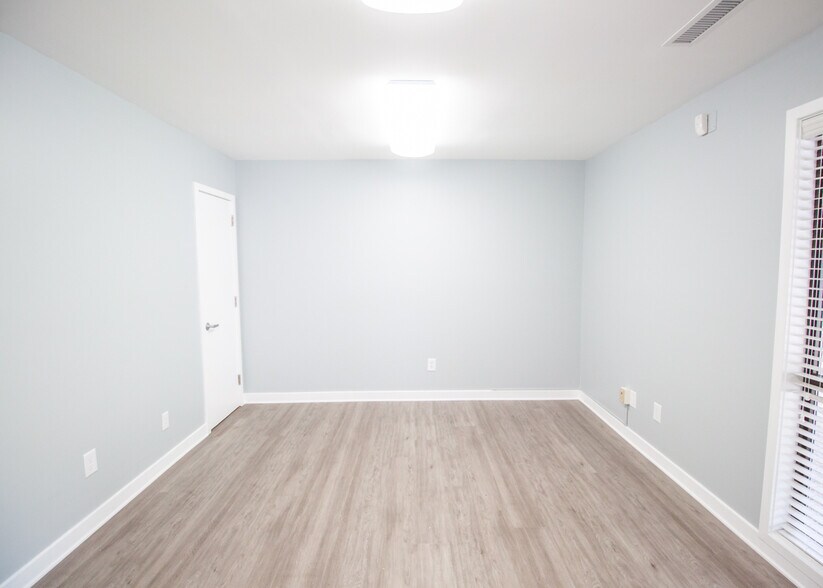 More Photos Of 3951-3955 Market St, Wilmington Loft Creative Space For Lease