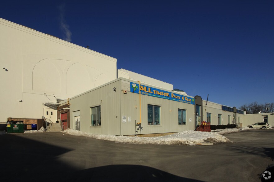 More Photos Of 25 Mallard Rd, Toronto Light Distribution For Lease