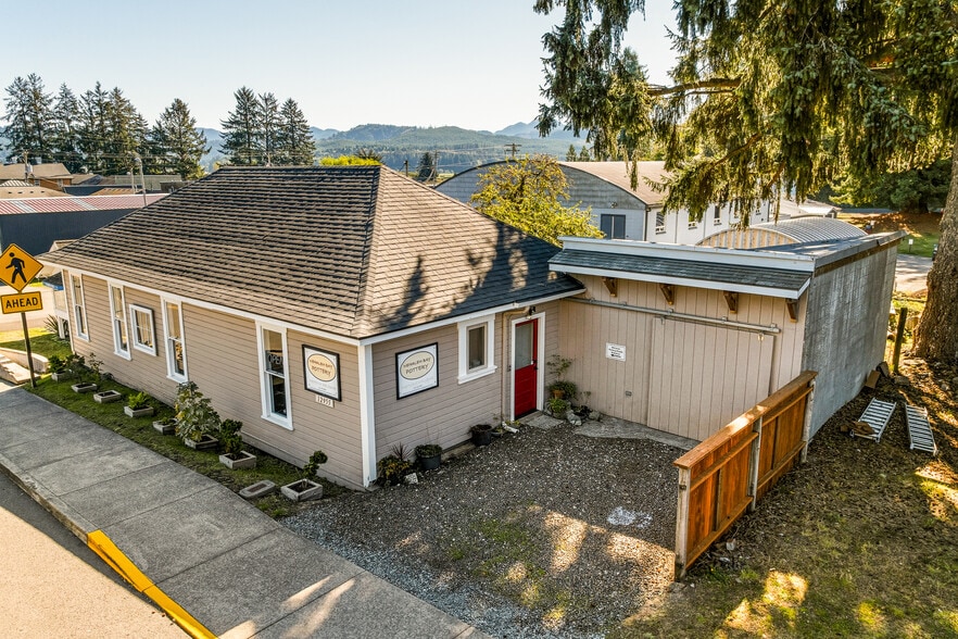 More Photos Of 12955 Highway 101 N, Nehalem General Retail For Sale