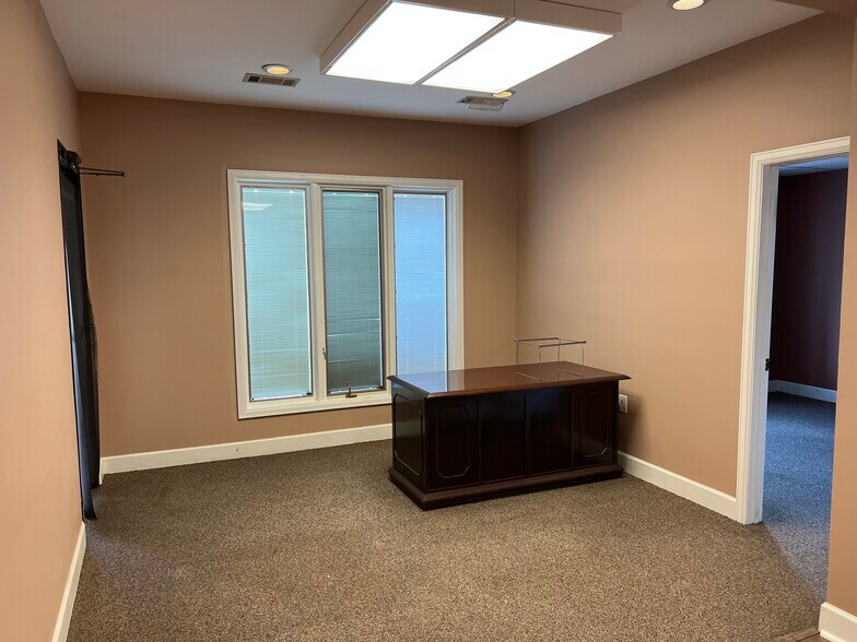 More Photos Of 4228 Lomac St, Montgomery Office For Sale