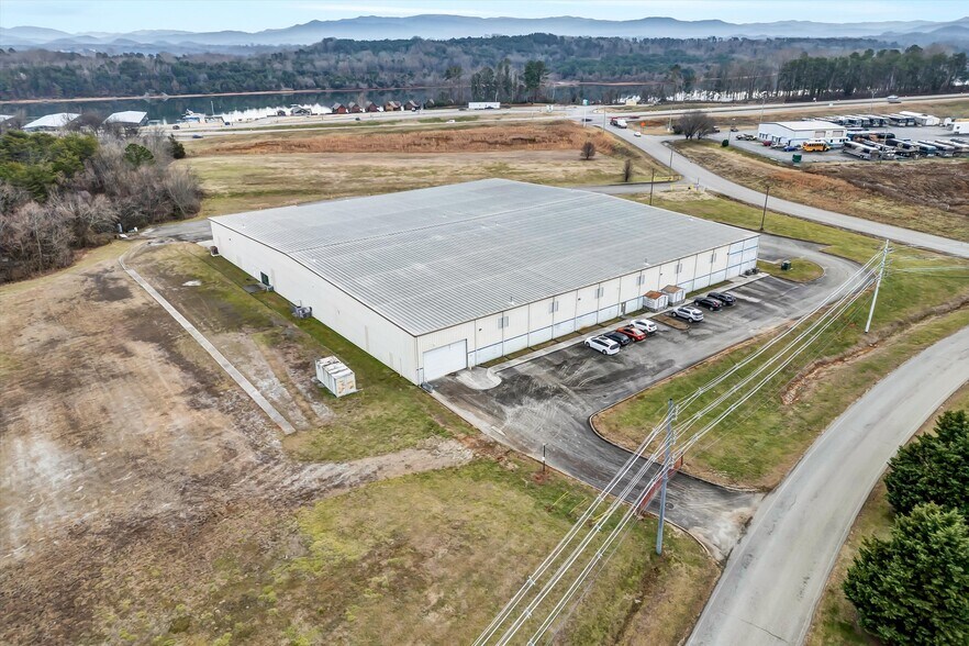 More Photos Of 124 Tellico Port Rd, Vonore Warehouse For Sale