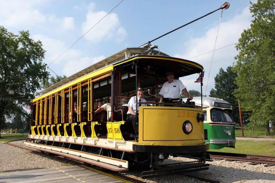 More Photos Of 16 Trinity Point Dr, Washington Hotel For Sale