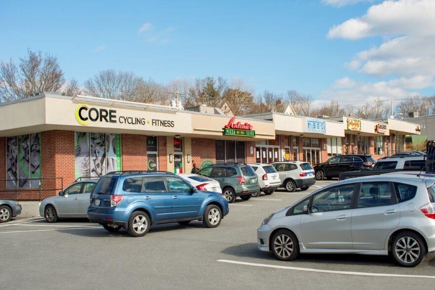 More Photos Of 727 East Ave, Pawtucket Unknown For Lease